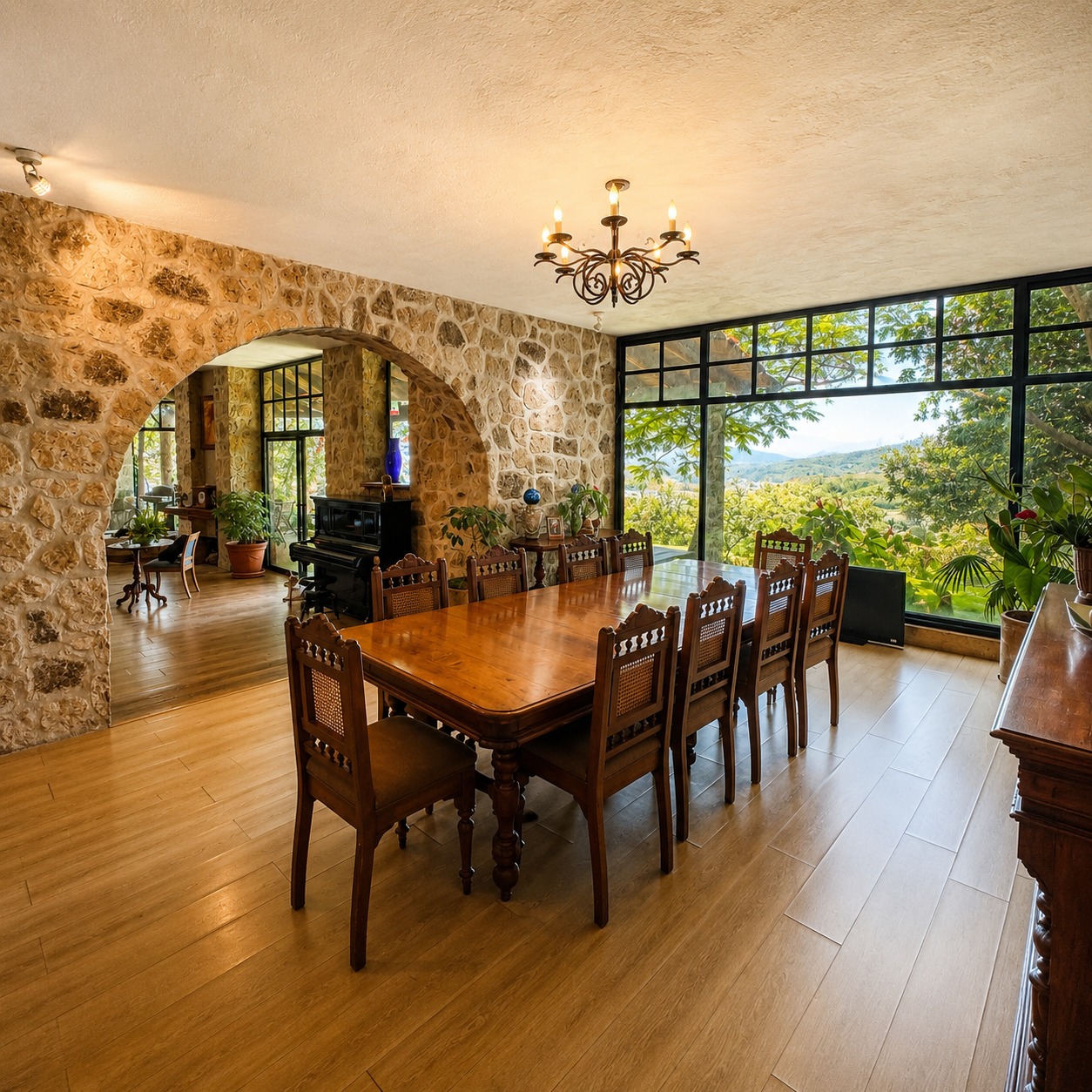 Residencia en venta con vista panorámica a las montañas en Colinas del Centinela, fotografía 4